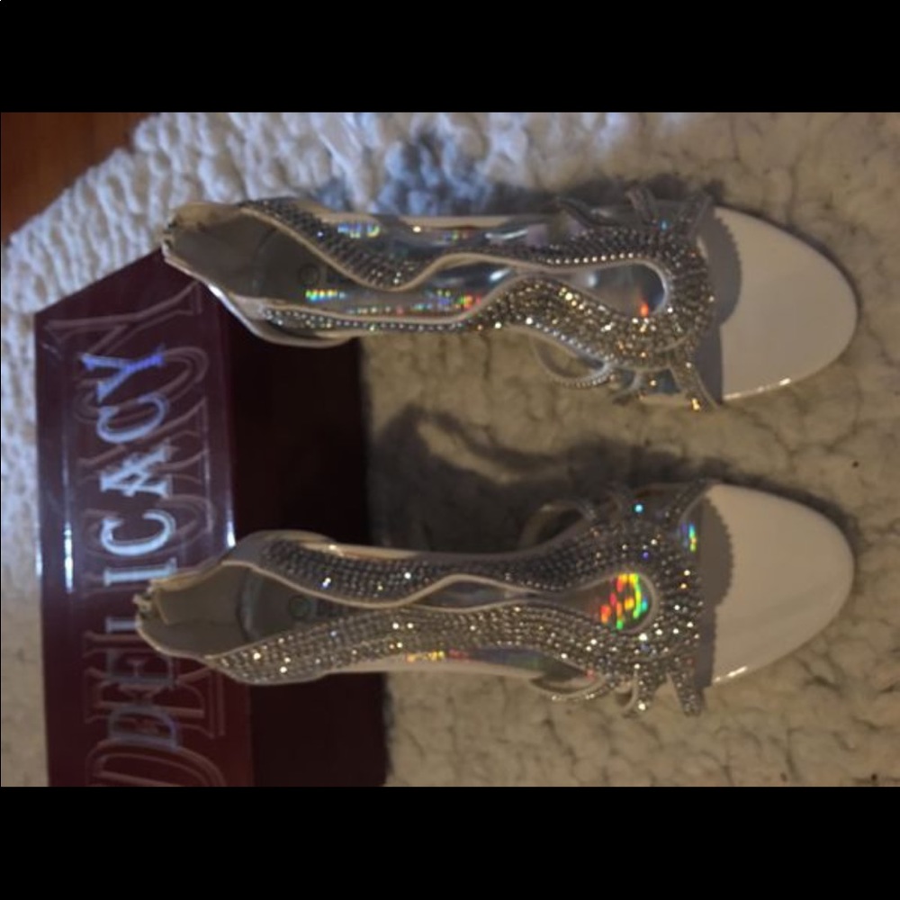 Shoes - Picture 2 of 2